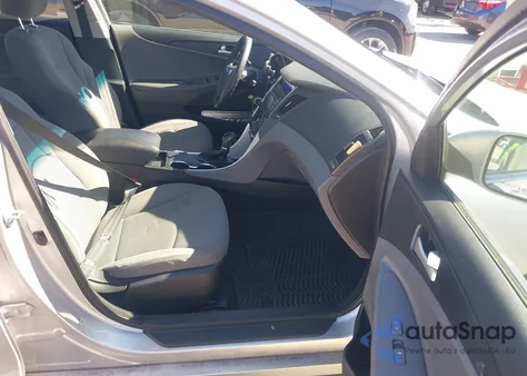 2013 Hyundai Sonata Gls z USA, uszkodzony, nr VIN 5NPEB4AC0DH643411